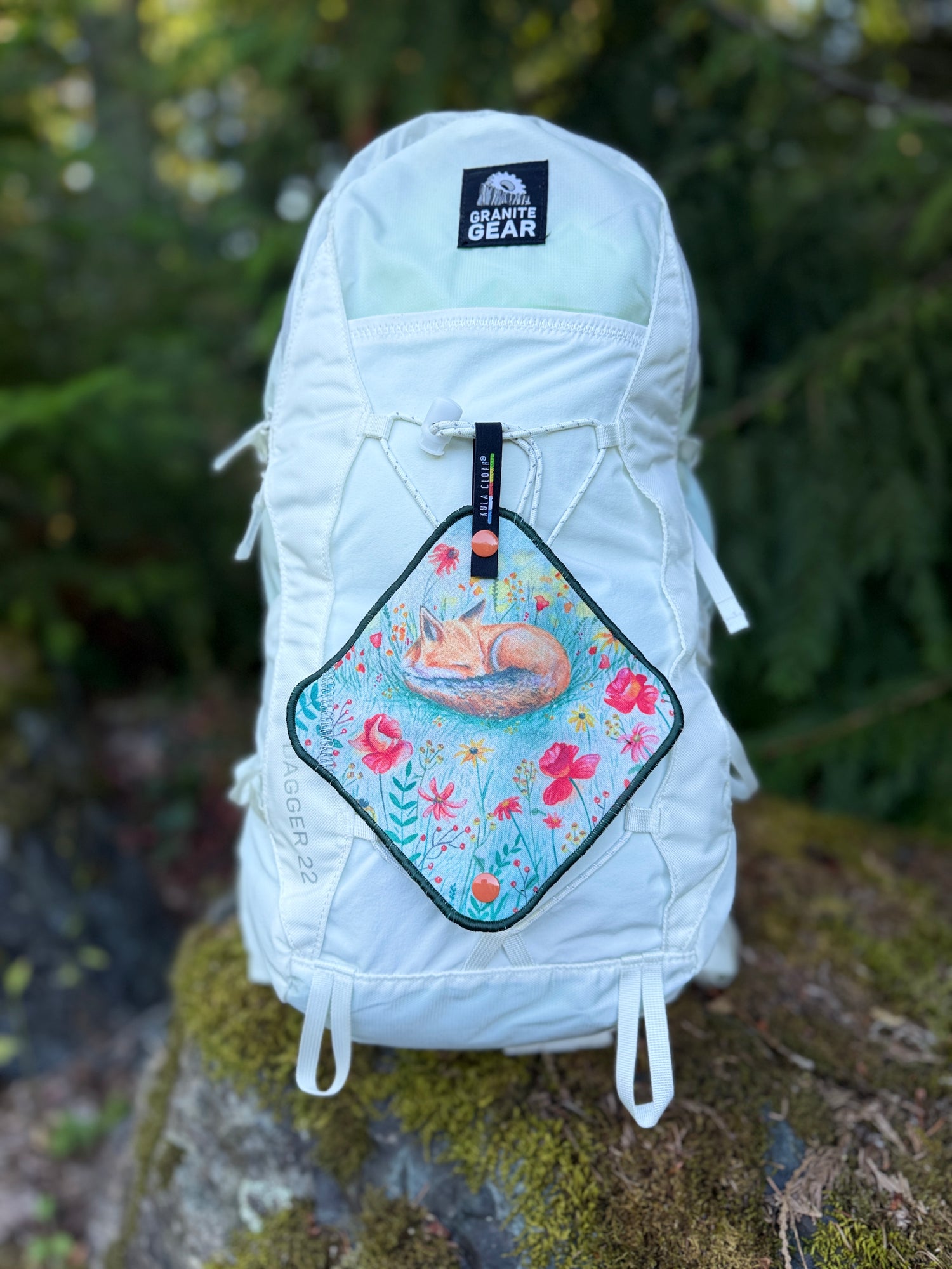 'A Fox's Meadow Slumber' Throwback Kula - Kula Cloth® Artist Series